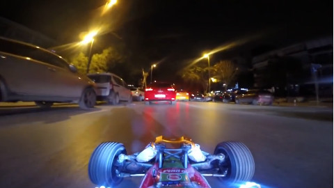 【第一视角(RC)】驾驶遥控赛车在公路上行驶,精神以高潮